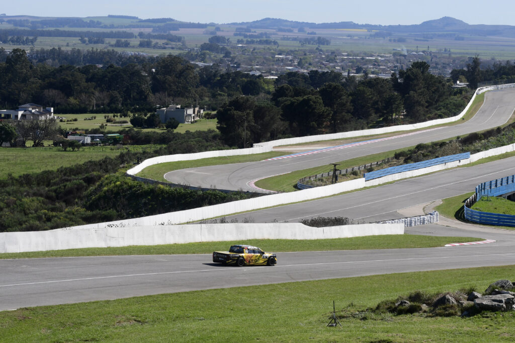 Automovilismo en el autódromo de Balcarce